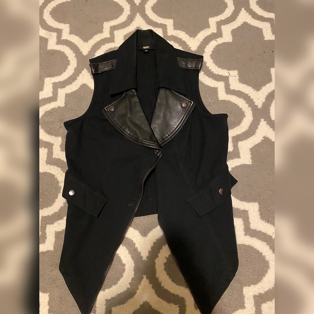 Mixed material vest